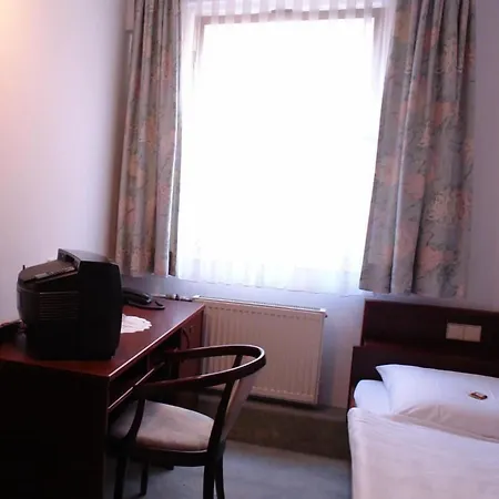 Filoxenia Πανσιόν 3*